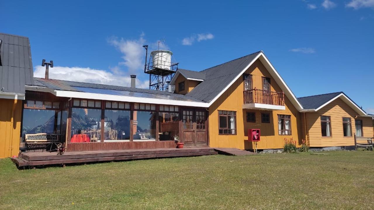 Готель Hosteria Lago Del Toro Torres del Paine National Park Екстер'єр фото